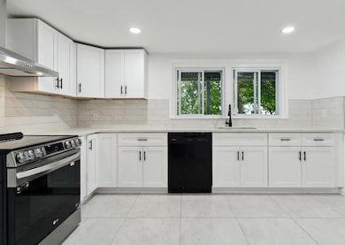 79 New Jersey 5 unit 1, Edgewater, NJ 07020 - photo 2