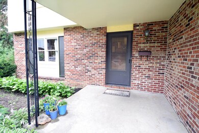 6067 Newbury Ct, Columbus, OH 43229 - photo 2