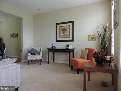 10229 Saddlebrooke Ln, Hagerstown, MD 21740 - photo 7