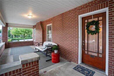 302 Penn St, Emmaus, PA 18049 - photo 3