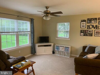 4063 Buttonwood Dr, Mount Joy, PA 17552 - photo 7