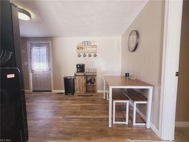 1490 Grant Ave, Coshocton, OH 43812 - photo 6