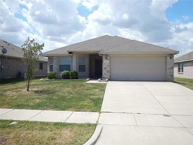 407 Ashland Dr, Wylie, TX 75098 - photo 2