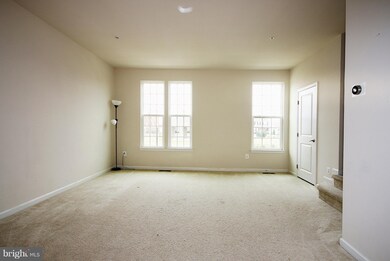 5601 Barnstormers Ln, Waldorf, MD 20602 - photo 2