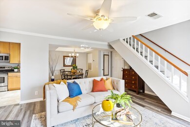 5810 Inman Park Cir unit 210, Rockville, MD 20852 - photo 2