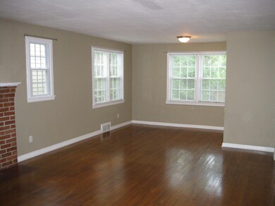 Very Spacious Living Room