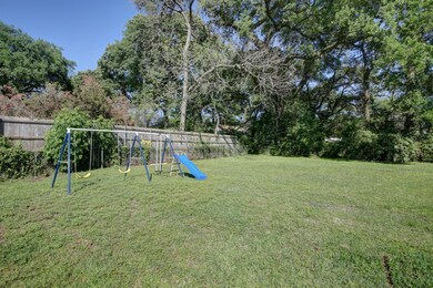 318 N Sterling-25