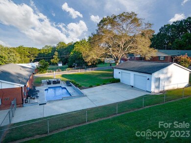 2013 Townview Dr, Kannapolis, NC 28081 - photo 6