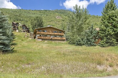 2379 Chamonix Ln-003