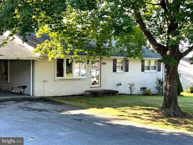 13971 Crest Ave, Waynesboro, PA 17268 - photo 3