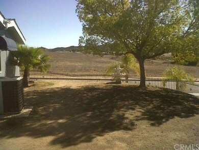 24740 Butterchurn Rd, Wildomar, CA 92595 - photo 3