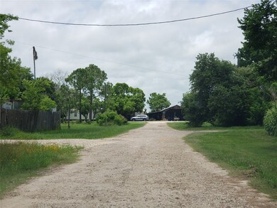 6023 Pine, Brazoria, TX 77422 - photo 5