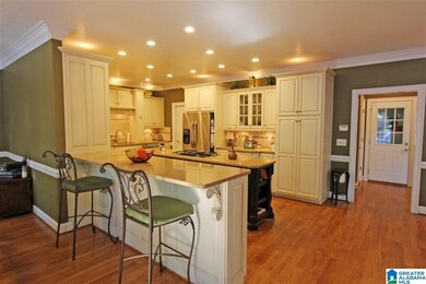 Tons of storage in this beautiful kitchen!!