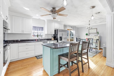 195 Meadow Park Dr, Milford, CT 06461 - photo 4