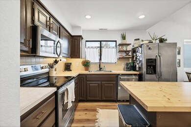 550 W 600 N unit 9, Saint George, UT 84770 - photo 3