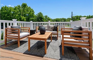 Yorktown Deck