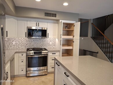 4520 E Mossman Rd, Phoenix, AZ 85050 - photo 5