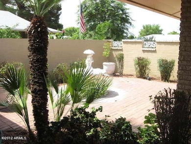 PRIVATE FRONT C'YARD