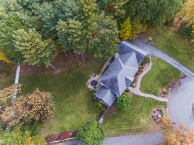 9 Pond View Cir, Nashua, NH 03063 - photo 3