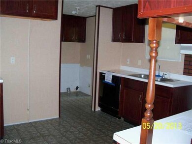 803 Chaney Rd, Asheboro, NC 27205 - photo 3