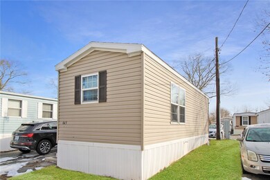 643 Forest Park, Middletown, RI 02842 - photo 3