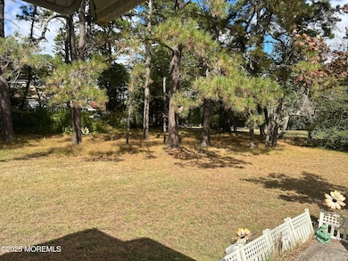 9 Walnut unit D, Toms River, NJ 08757 - photo 4