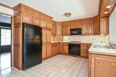 2425 N Mcaree Rd, Waukegan, IL 60087 - photo 5