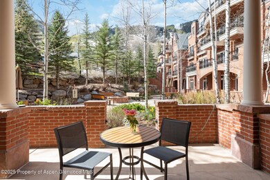 415 E Dean St Unit 4 Weeks 5 & 6, Aspen, CO 81611 - photo 2
