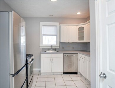 24 Bloodgood St, Pawtucket, RI 02861 - photo 6