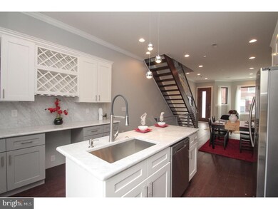 2338 Reed St, Philadelphia, PA 19146 - photo 7