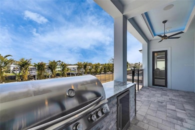 6538 Simone Shores Cir, Apollo Beach, FL 33572 - photo 5