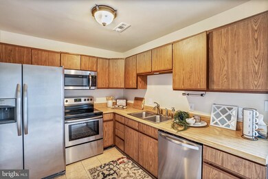 909 Madison Ct unit 42, Stafford, VA 22556 - photo 4