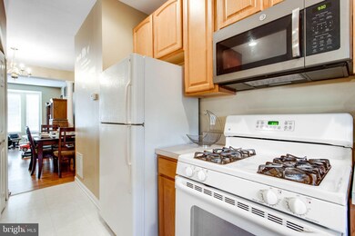 12028 Kemps Landing Cir, Manassas, VA 20109 - photo 5