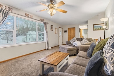 3067 Shiras Ave, Dubuque, IA 52001 - photo 3