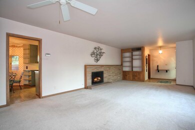 Great Room W/Fireplace