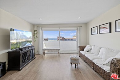 Spacious living room