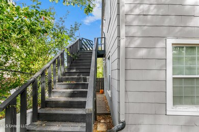 909 Whitworth-22