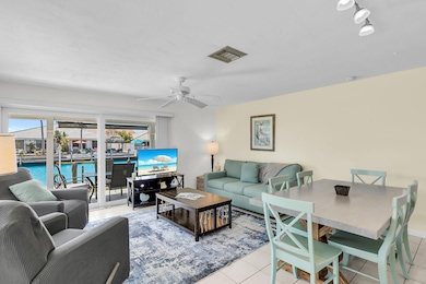 261 Living - Diningo Patio
