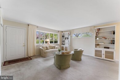 904 Lewis Ln, Bryn Mawr, PA 19010 - photo 4