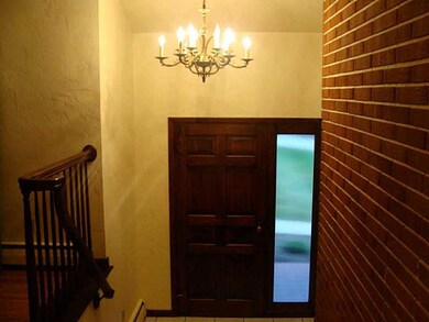 Entry/Foyer.