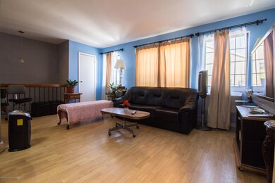 165 Lamped Loop unit A, Staten Island, NY 10314 - photo 4