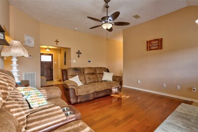 3890 Westglen Dr, Alvin, TX 77511 - photo 7