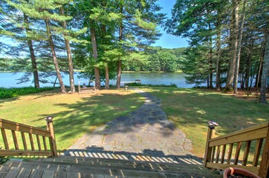 135 Hemlock Point Ct, Hawley, PA 18428 - photo 4