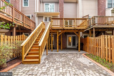 2011 Gervais Dr, Falls Church, VA 22043 - photo 5