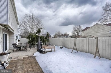 256 Lamp Post Ln, Hershey, PA 17033 - photo 2