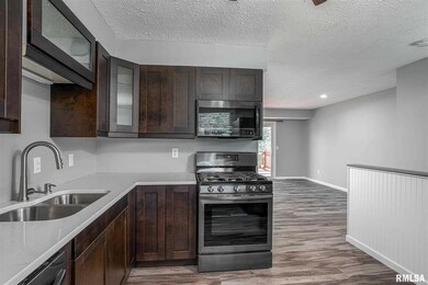 1419 N Zenith Ave, Davenport, IA 52804 - photo 5