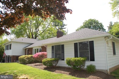 241 Forrest Dr, Chalfont, PA 18914 - photo 2