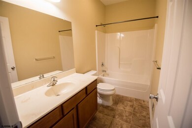 306 Meadows Dr, Galloway, NJ 08205 - photo 3