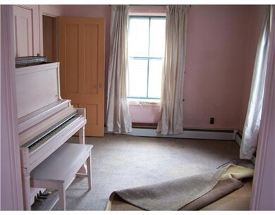 Living Room. 2ND FLOOR