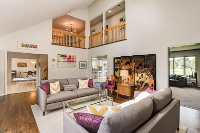 006_Living Room